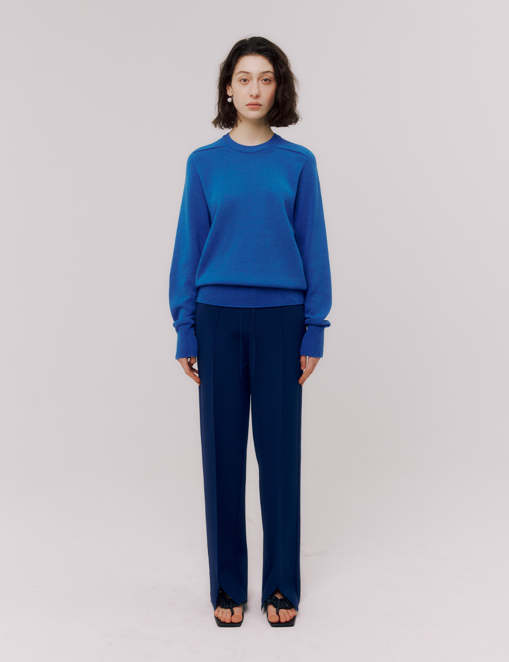 Clavicle Round neck Pullover (Blue)