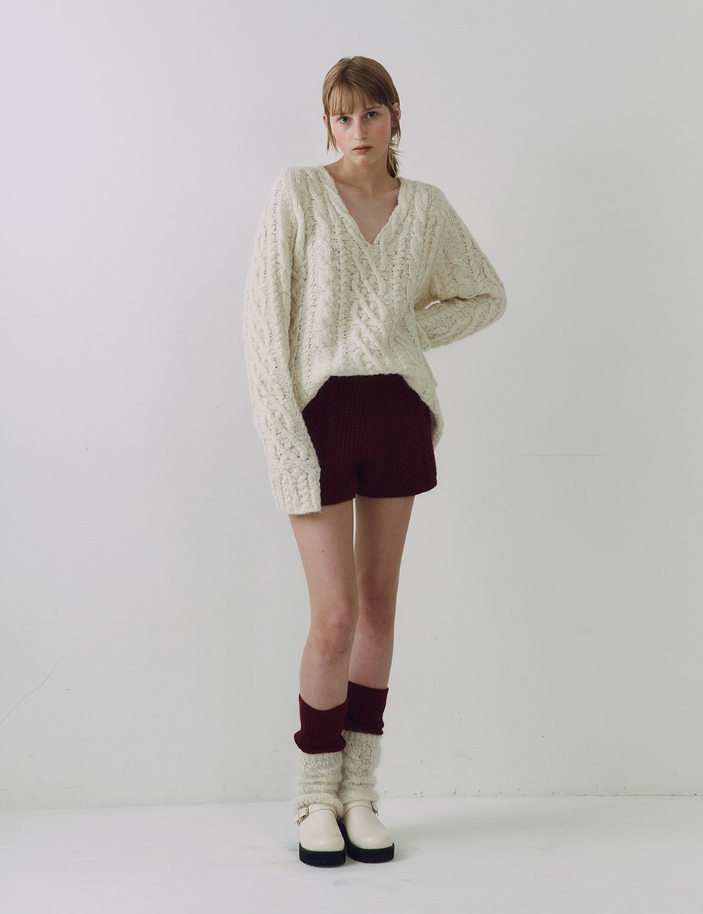 Alpaca Cable V-neck Pullover (Ivory)
